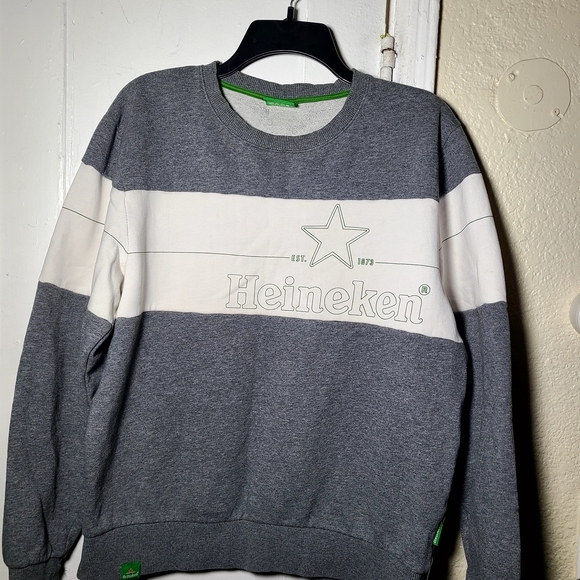 ​🍻 Authentic Heineken Amsterdam Factory Crewneck - Sz M Grey/white - Picture 7 of 7